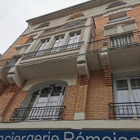 Chez La Reg'- Aux Pieds De La Cathedrale Apartment Реймс Екстериор снимка